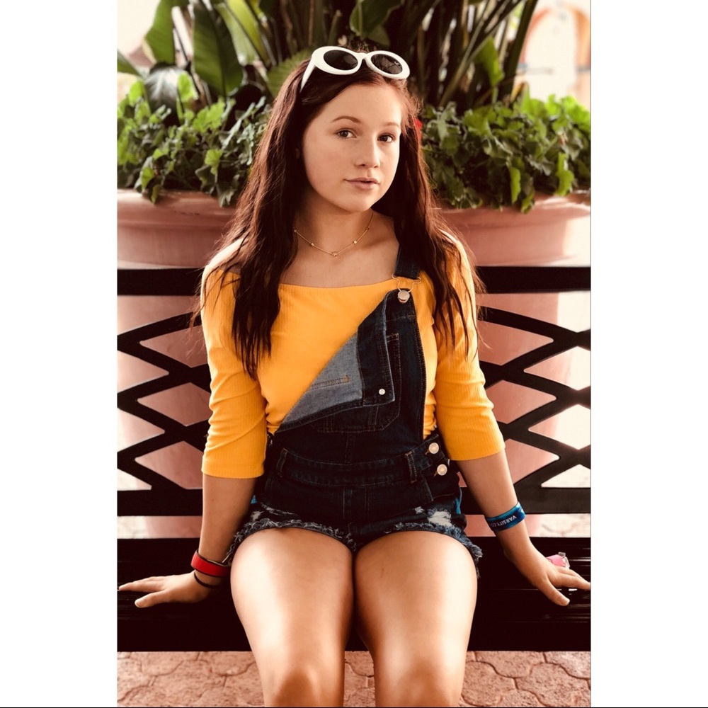 Meet your Posher, Kayla